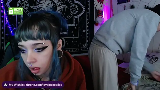 lovelockedlips online show from 12/21/25, 02:30