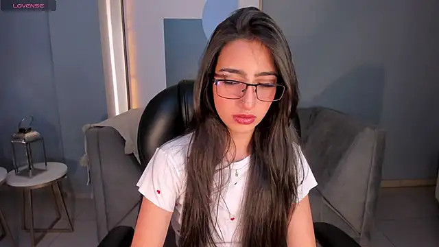 LarisaSmirnov online show from 10/06/25, 12:08