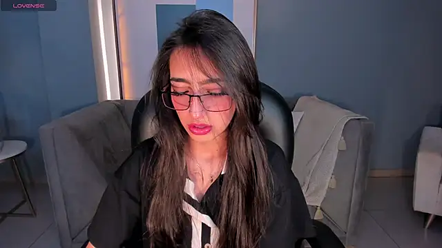 LarisaSmirnov online show from 10/29/25, 04:26