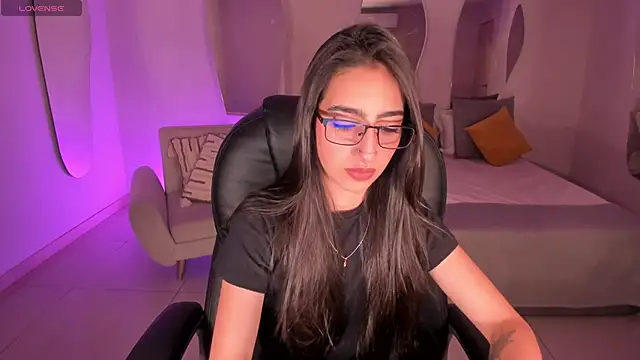 LarisaSmirnov online show from 12/01/25, 12:04