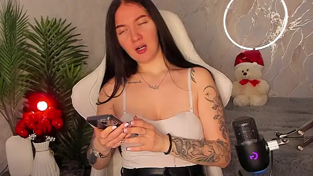 babyisperfect online show from 01/12/26, 03:45