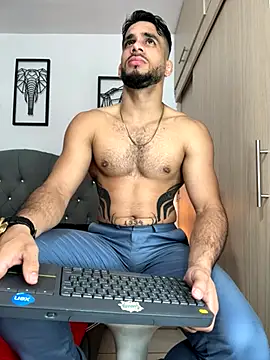 Maximiliano ford online show from 10/03/25, 10:34