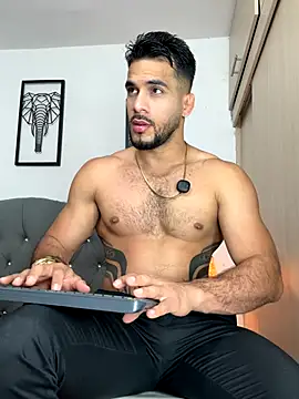 Maximiliano ford online show from 11/22/25, 10:36