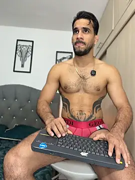 Snapshot of Maximiliano_ford chatting on 07/21/26, 10:50 Maximiliano ford online show from 07/21/26, 10:50