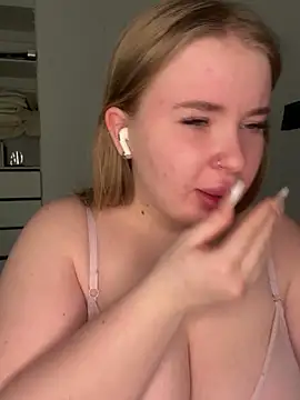 Snapshot of Amy_Sky_ chatting on 02/22/26, 05:11 Amy Sky online show from 02/22/26, 05:11