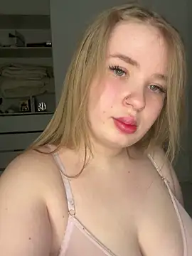 Snapshot of Amy_Sky_ chatting on 02/24/26, 05:22 Amy Sky online show from 02/24/26, 05:22