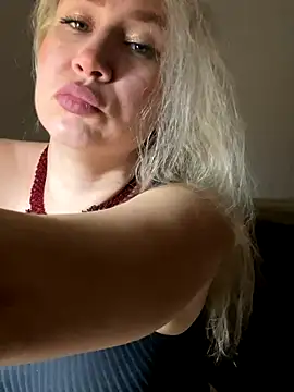 Nikusia online show from 12/04/25, 01:53