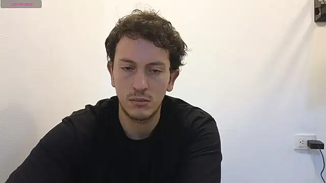 Snapshot of hardaftercum chatting on 06/17/26, 03:24 hardaftercum online show from 06/17/26, 03:24