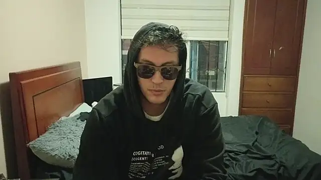 Snapshot of hardaftercum chatting on 07/02/26, 03:23 hardaftercum online show from 07/02/26, 03:23