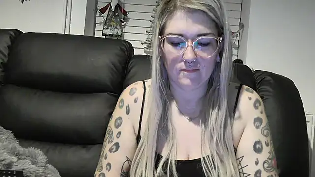 Sizzling Indie36 online show from 12/20/25, 11:01