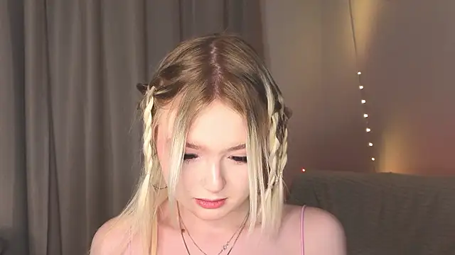 minigirl online show from 02/02/26, 04:06