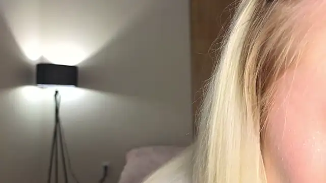 minigirl online show from 02/28/26, 04:08