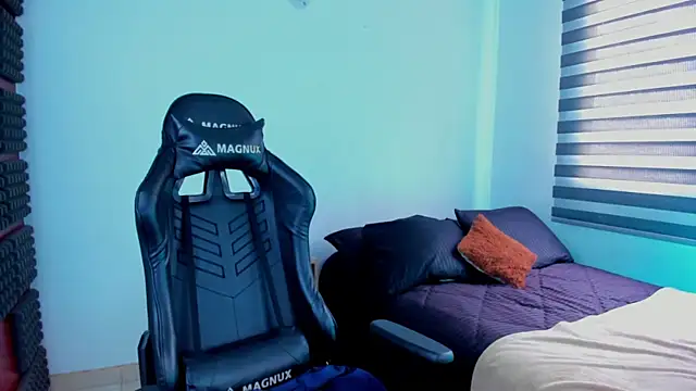 Snapshot of hannarusso chatting on 03/03/26, 08:48 hannarusso online show from 03/03/26, 08:48