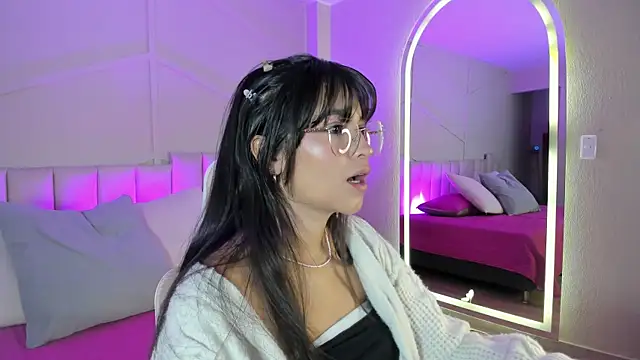 Eimmy bm online show from 10/13/25, 07:03