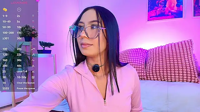 Valen ross  online show from 01/08/26, 10:56