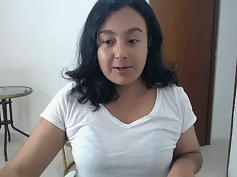 Snapshot of Themagicpotion chatting on 04/07/26, 02:50 Themagicpotion online show from 04/07/26, 02:50