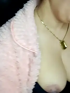 Maya-Moon online show from 12/19/25, 03:30