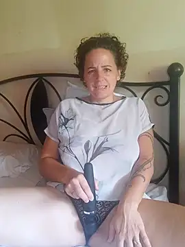 emiliemilf online show from 03/27/26, 07:57