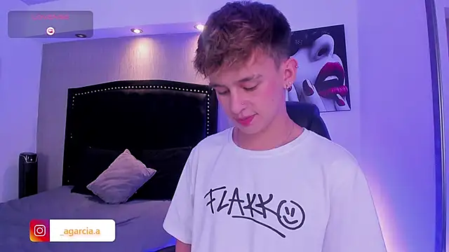 LiamWildx20 online show from 04/01/26, 04:46