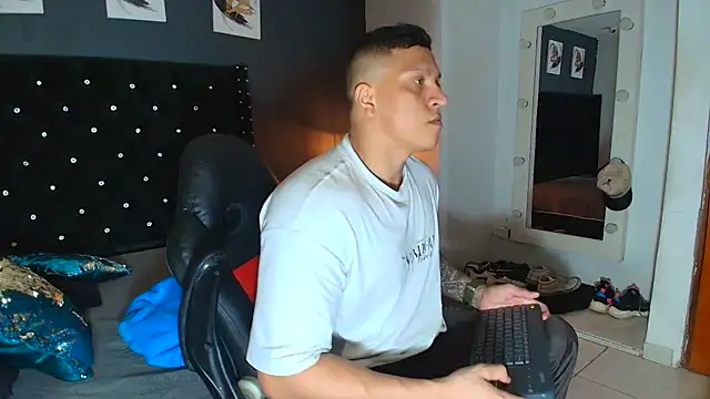 ethan dalton  online show from 09/19/25, 03:08