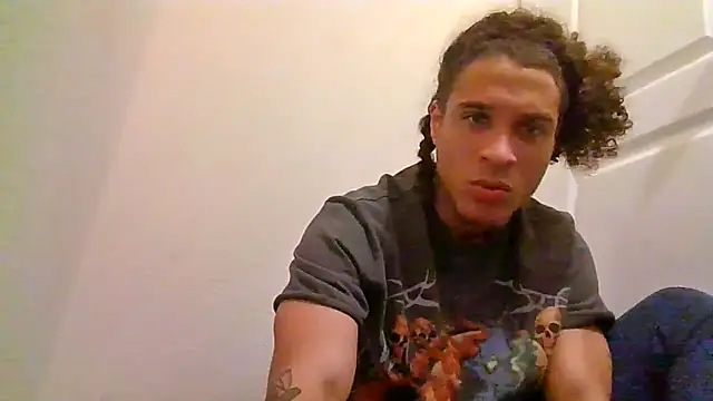 Snapshot of shurthingx chatting on 05/20/26, 11:00 shurthingx online show from 05/20/26, 11:00