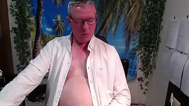 JamesBauer online show from 12/22/25, 04:31