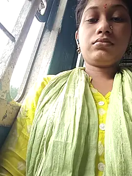 Snapshot of adrija94 chatting on 11/02/25, 03:42 adrija94 online show from 11/02/25, 03:42