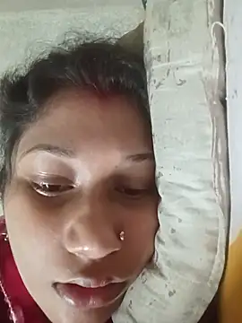 Snapshot of adrija94 chatting on 11/11/25, 02:06 adrija94 online show from 11/11/25, 02:06