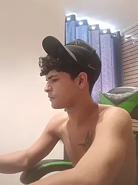 317894 online show from 04/01/26, 04:37