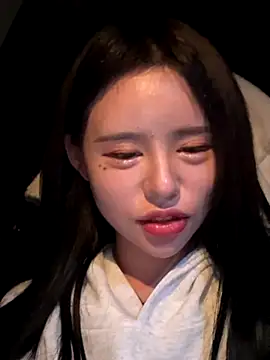 Snapshot of tangju7 chatting on 11/16/25, 02:00 tangju7 online show from 11/16/25, 02:00