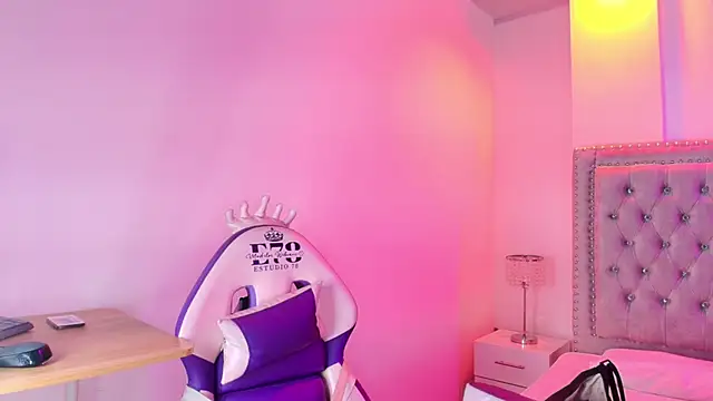 Lia adamsss online show from 04/17/26, 04:04