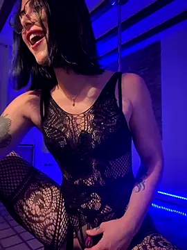 missninasparkle online show from 09/15/25, 08:20