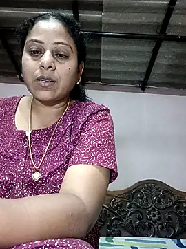 Snapshot of JENNIFERtamil chatting on 02/20/26, 07:32 JENNIFERtamil online show from 02/20/26, 07:32