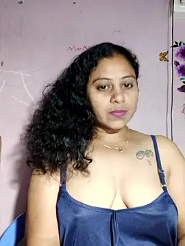 Snapshot of JENNIFERtamil chatting on 02/28/26, 06:20 JENNIFERtamil online show from 02/28/26, 06:20