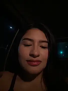 andrea gomes  online show from 03/31/26, 07:53