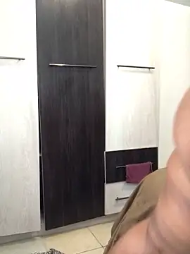 Elonelo online show from 09/10/25, 06:02