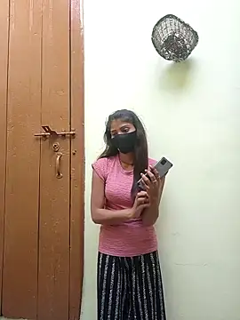 Snapshot of SOBHA_JI chatting on 03/17/25, 11:53 SOBHA JI online show from 03/17/25, 11:53
