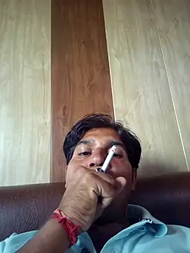 Snapshot of johnny8731 chatting on 10/05/25, 10:35 johnny8731 online show from 10/05/25, 10:35