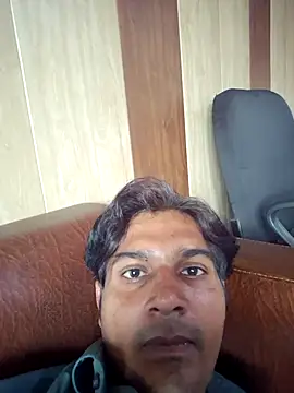 Snapshot of johnny8731 chatting on 10/20/25, 10:05 johnny8731 online show from 10/20/25, 10:05