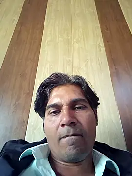 Snapshot of johnny8731 chatting on 11/09/25, 06:33 johnny8731 online show from 11/09/25, 06:33