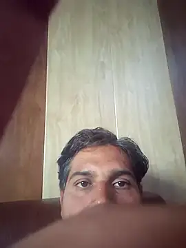 johnny8731 online show from 12/14/25, 09:47