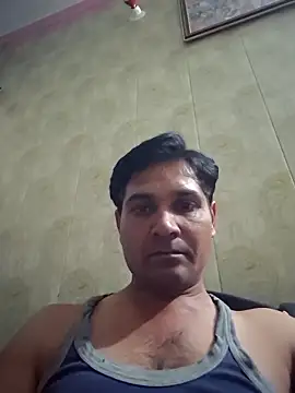 johnny8731 online show from 04/13/26, 04:12