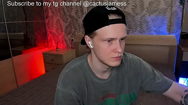 Snapshot of Cactus__James chatting on 10/28/25, 09:06 Cactus James online show from 10/28/25, 09:06