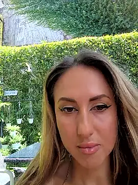 Brilliant-Splashes online show from 12/23/25, 04:21