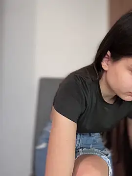 Snapshot of EvieSexy chatting on 03/20/25, 10:54 EvieSexy online show from 03/20/25, 10:54