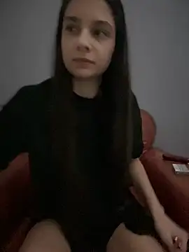 Snapshot of EvieSexy chatting on 03/22/25, 07:20 EvieSexy online show from 03/22/25, 07:20