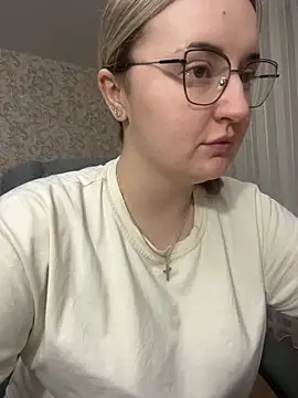 Snapshot of JudeValenti chatting on 11/16/25, 04:34 JudeValenti online show from 11/16/25, 04:34