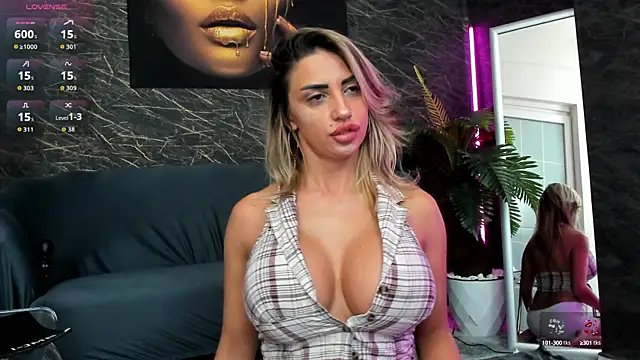 IzabelaTessa online show from 10/05/25, 07:23