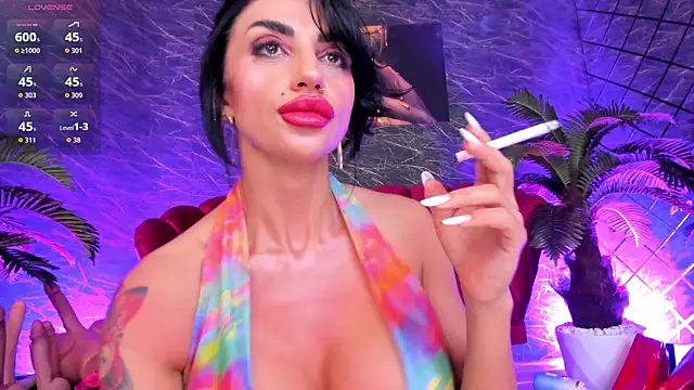 Snapshot of IzabelaTessa chatting on 05/25/26, 07:42 IzabelaTessa online show from 05/25/26, 07:42