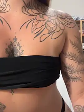 Snapshot of casaltattoosex chatting on 02/20/26, 07:03 casaltattoosex online show from 02/20/26, 07:03